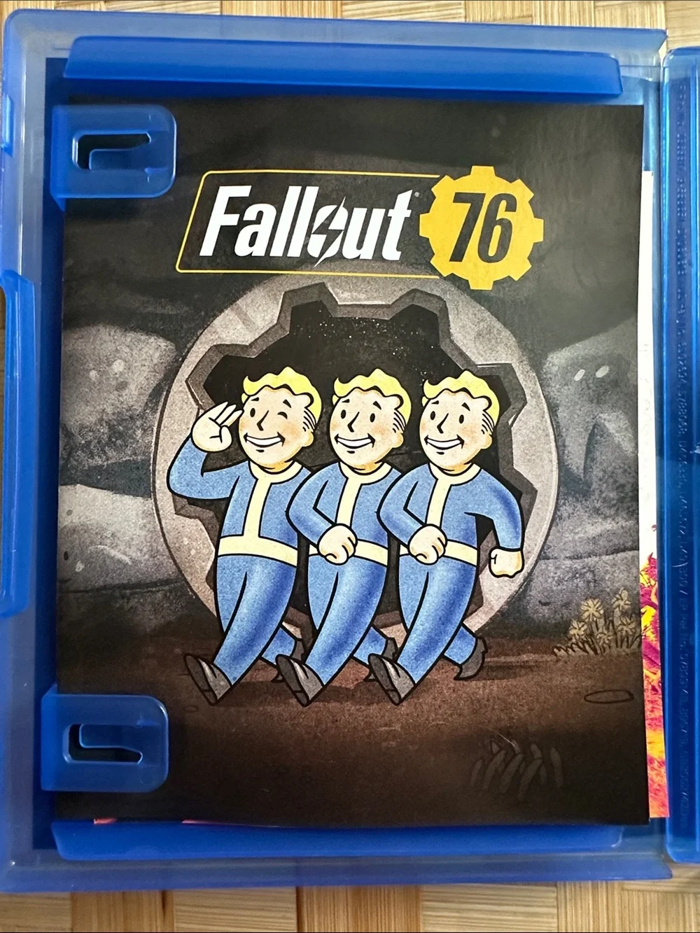 PlayStation 4 Fallout 76 - Blue Case by